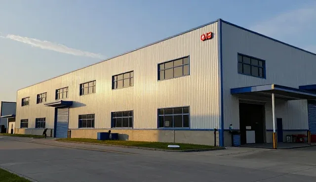 企业展示推广:一站式服务与传统模式的取舍